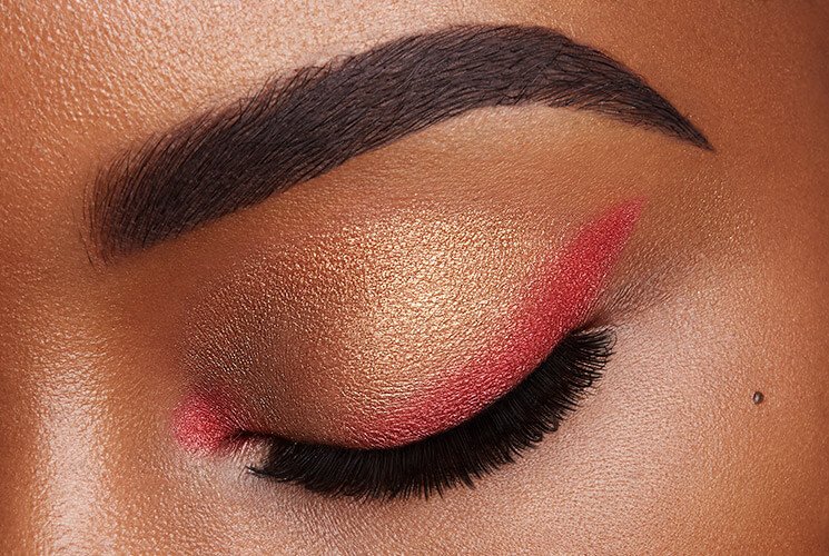 Eyeshadow Nudist Petite Palette Closeup 1